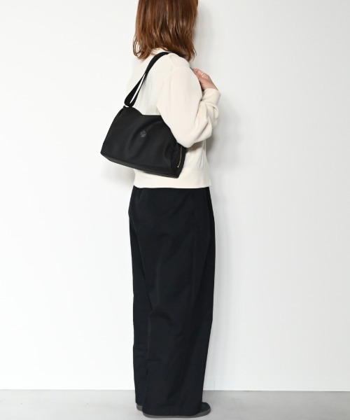 CLEDRAN(クレドラン)の「【耐汚れ 耐摩耗 軽量】CL4006 JOU SIDE POCKET SHOULDER(ショルダーバッグ・レディース・オフホワイト/ライトオリーブ/ブラック・FREE)」の5枚目の写真