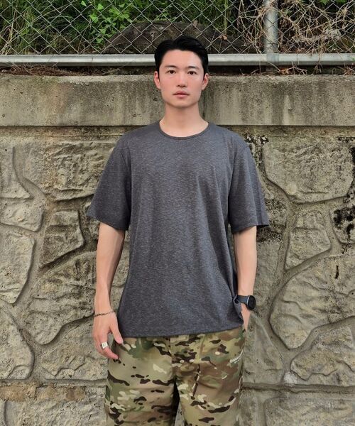 BALLUTE(バリュート)の「SLUB U-NECK HALF CROP T-SHIRTS (CHARCOAL)(Tシャツ/カットソー・メンズ・その他・1/2/3)」の2枚目の写真