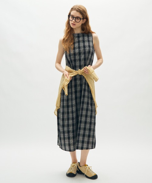 full/fill.(フルフィル)の「back open check long onepiece / バックオープンチェックロングワンピース(ワンピース・レディース・ブラック/アイボリー・FREE)」の3枚目の写真