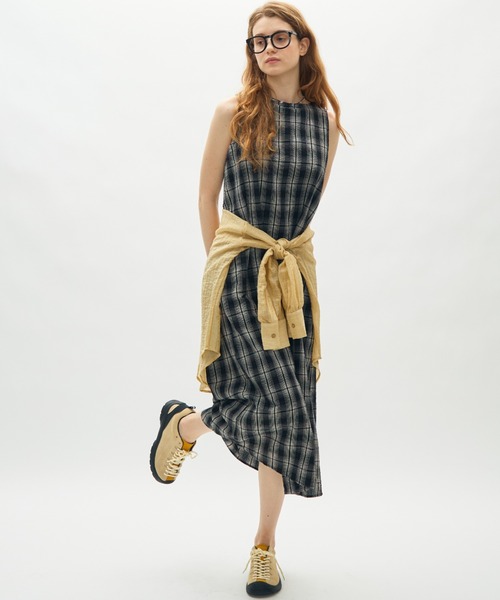 full/fill.(フルフィル)の「back open check long onepiece / バックオープンチェックロングワンピース(ワンピース・レディース・ブラック/アイボリー・FREE)」の6枚目の写真