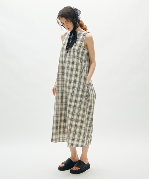 full/fill.(フルフィル)の「back open check long onepiece / バックオープンチェックロングワンピース(ワンピース・レディース・ブラック/アイボリー・FREE)」の18枚目の写真