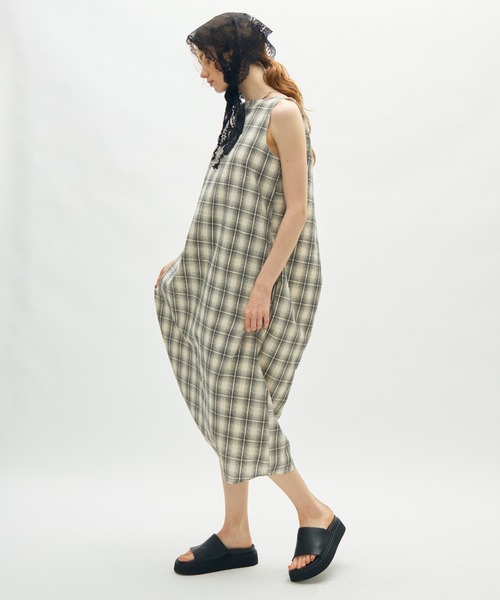 full/fill.(フルフィル)の「back open check long onepiece / バックオープンチェックロングワンピース(ワンピース・レディース・ブラック/アイボリー・FREE)」の20枚目の写真