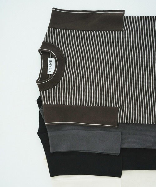 CLANE(クラネ)の「SQUARE SLEEVE KNIT TOPS(ニット/セーター・レディース・チャコールグレー/ブラック/ブラウン系その他/ホワイト・1/2)」の3枚目の写真