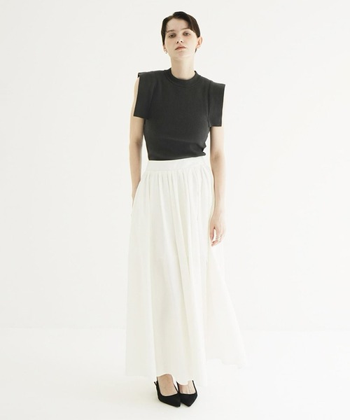 CLANE(クラネ)の「SQUARE SLEEVE KNIT TOPS(ニット/セーター・レディース・チャコールグレー/ブラック/ブラウン系その他/ホワイト・1/2)」の21枚目の写真