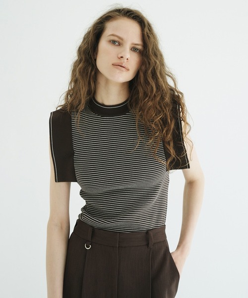 CLANE(クラネ)の「SQUARE SLEEVE KNIT TOPS(ニット/セーター・レディース・チャコールグレー/ブラック/ブラウン系その他/ホワイト・1/2)」の12枚目の写真