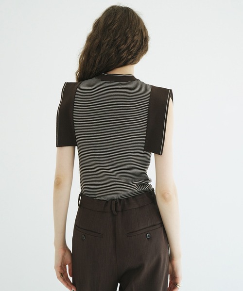 CLANE(クラネ)の「SQUARE SLEEVE KNIT TOPS(ニット/セーター・レディース・チャコールグレー/ブラック/ブラウン系その他/ホワイト・1/2)」の14枚目の写真