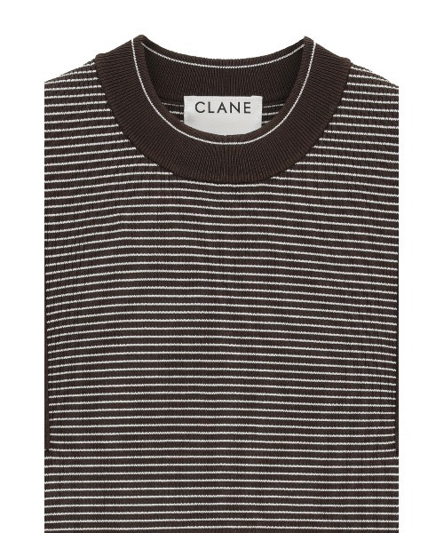 CLANE(クラネ)の「SQUARE SLEEVE KNIT TOPS(ニット/セーター・レディース・チャコールグレー/ブラック/ブラウン系その他/ホワイト・1/2)」の6枚目の写真