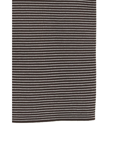 CLANE(クラネ)の「SQUARE SLEEVE KNIT TOPS(ニット/セーター・レディース・チャコールグレー/ブラック/ブラウン系その他/ホワイト・1/2)」の8枚目の写真