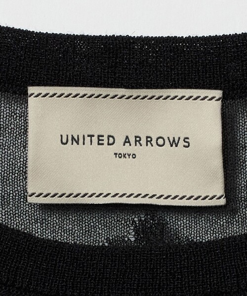 UNITED ARROWS(ユナイテッドアローズ)の「シアー フラワー ショートスリーブ ニット ‐ウォッシャブル‐(ニット/セーター・レディース・ブラック/オフホワイト・FREE)」の21枚目の写真