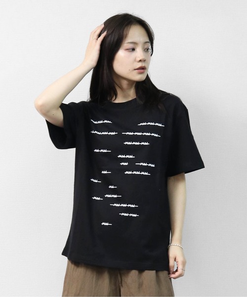 THE CELL.(ザセルドット)の「リラックスシルエット ロゴT 3 RELAXED SILHOUETTE LOGO T-SHIRT 3(Tシャツ/カットソー・レディース・ブラック/オフホワイト・FREE)」の2枚目の写真