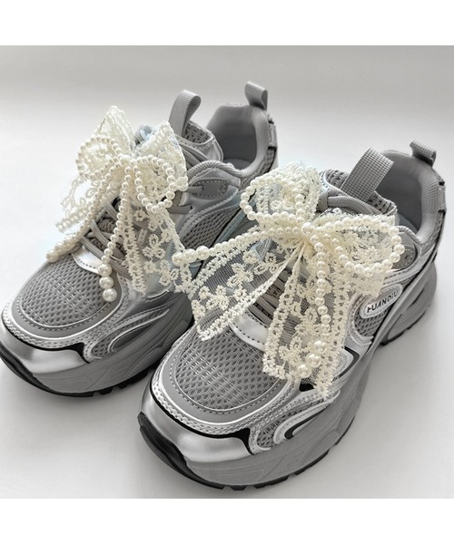 CERCA(チェルカ)の「【Bls】【ZA】【Bling Leads】パール×レースリボン スニーカーアクセサリー(BL)(シューズアクセサリー・レディース・ブラック/ホワイト・FREE)」の6枚目の写真