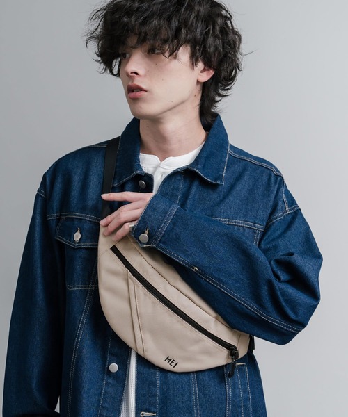 MEI（メイ）の「MEI メイ BOTTOMLINE M ハーフムーンショルダーバッグ/ウエストポーチ（ショルダーバッグ・メンズ・ブラック/グレー/ベージュ/オリーブドラブ・FREE）」の7枚目の写真