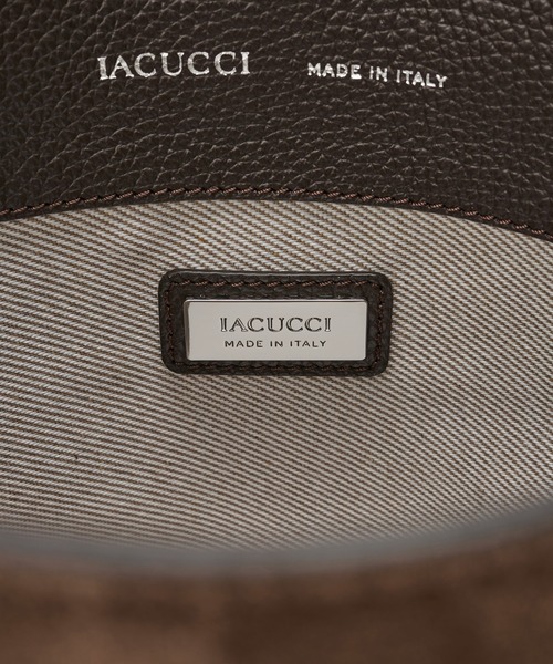 IACUCCI(イアクッチ)の「スウォーノ S SUEDE(トートバッグ・レディース・サンドベージュ/ダークブラウン・FREE)」の20枚目の写真