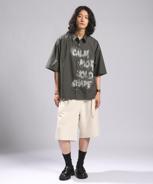 RAGEBLUE（レイジブルー）の「SPRAY LOGO LOOSE FIT SHIRTS/スプレーロゴルーズシルエットシャツ（シャツ/ブラウス・メンズ・サックスブルー/ホワイト/グレー・MEDIUM/LARGE）」の4枚目の写真