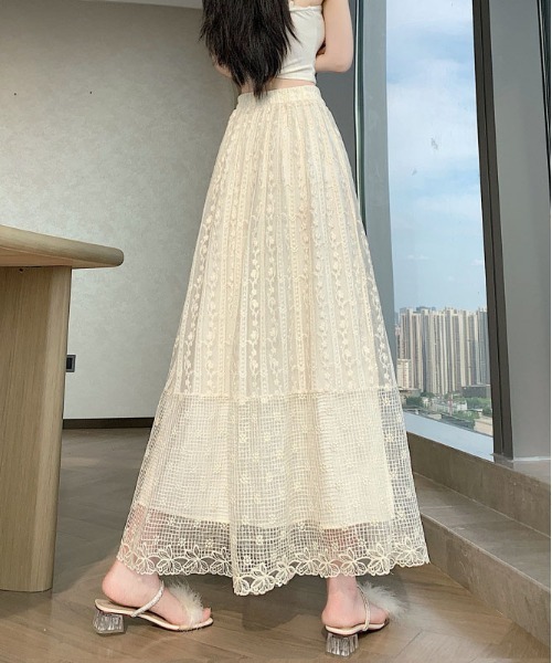 &soiree(アンドソワレ)の「クロシェ風レース切り替えフレアスカート(スカート・レディース・アイボリー・X-LARGE/LARGE/MEDIUM/SMALL)」の3枚目の写真