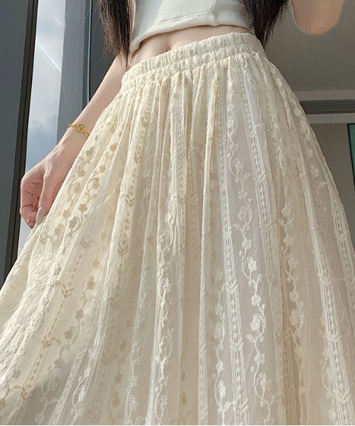 &soiree(アンドソワレ)の「クロシェ風レース切り替えフレアスカート(スカート・レディース・アイボリー・X-LARGE/LARGE/MEDIUM/SMALL)」の4枚目の写真