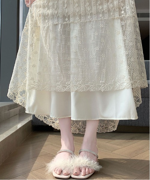 &soiree(アンドソワレ)の「クロシェ風レース切り替えフレアスカート(スカート・レディース・アイボリー・X-LARGE/LARGE/MEDIUM/SMALL)」の5枚目の写真