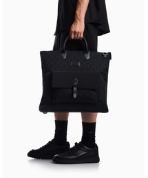 EMPORIO ARMANI | 【エンポリオ アルマーニ】モノグラムエンボス フラップポケット トートバッグ(トートバッグ)