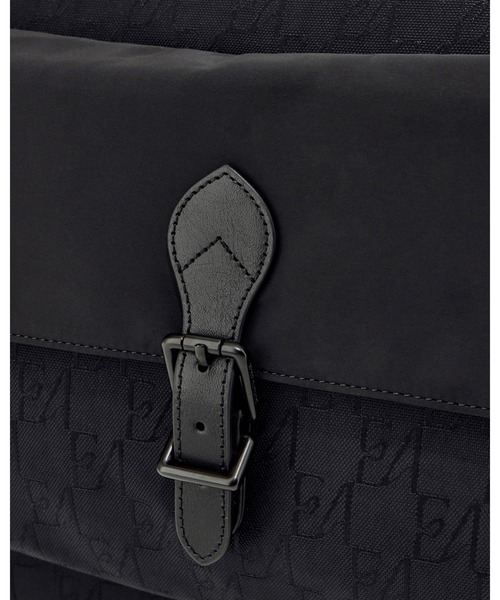 EMPORIO ARMANI（エンポリオアルマーニ）の「【エンポリオ アルマーニ】モノグラムエンボス フラップポケット トートバッグ（トートバッグ・メンズ・ブラック系・FREE）」の2枚目の写真