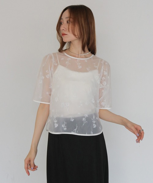 CLEIO(クレイオ)の「【CLEIO】フロッキーシアーブラウス FLOCKY SHEER BLOUSE(カーディガン/ボレロ・レディース・オフホワイト/グレー/ブラック・FREE)」の4枚目の写真