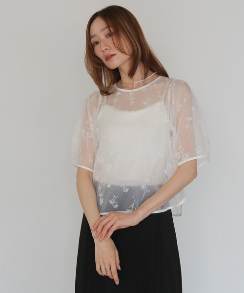 CLEIO(クレイオ)の「【CLEIO】フロッキーシアーブラウス FLOCKY SHEER BLOUSE(カーディガン/ボレロ・レディース・オフホワイト/グレー/ブラック・FREE)」の6枚目の写真