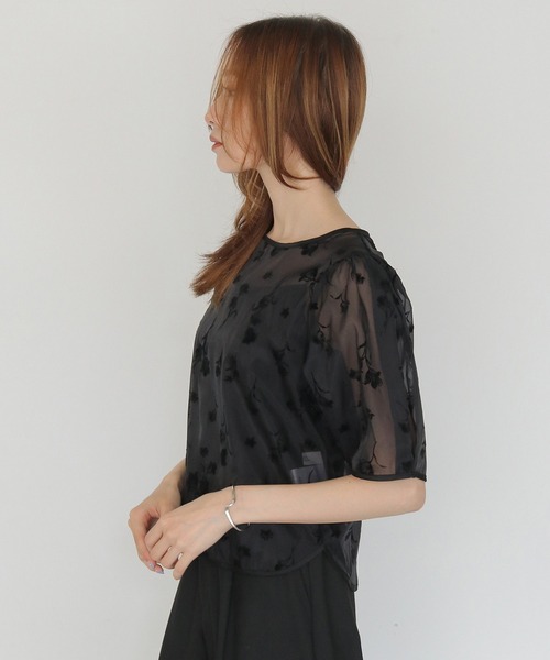 CLEIO(クレイオ)の「【CLEIO】フロッキーシアーブラウス FLOCKY SHEER BLOUSE(カーディガン/ボレロ・レディース・オフホワイト/グレー/ブラック・FREE)」の19枚目の写真