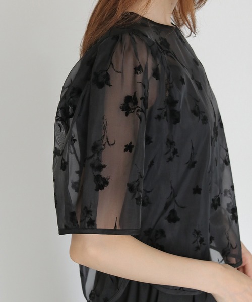 CLEIO(クレイオ)の「【CLEIO】フロッキーシアーブラウス FLOCKY SHEER BLOUSE(カーディガン/ボレロ・レディース・オフホワイト/グレー/ブラック・FREE)」の22枚目の写真