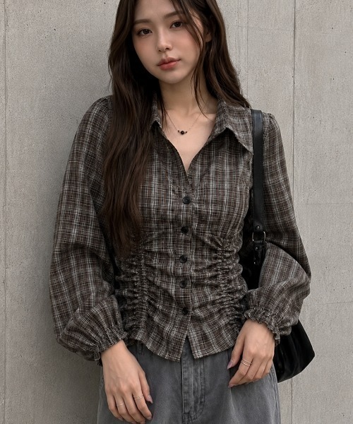 Achic(アシック)の「チェック柄シャーリングショートシャツ(シャツ/ブラウス・レディース・ブラック/テラコッタ/ブラウン系その他/ブラウン・M)」の20枚目の写真