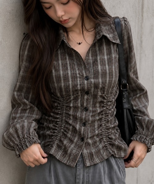 Achic(アシック)の「チェック柄シャーリングショートシャツ(シャツ/ブラウス・レディース・ブラック/テラコッタ/ブラウン系その他/ブラウン・M)」の21枚目の写真