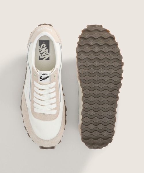 VANS(バンズ)の「VANS PREMIUM スタイル 152 ヘアリースエード / LX Style 152 HAIRY SUEDE MARSH VN0010VECCZ1(スニーカー・メンズ・オフホワイト・4.5/5/5.5/6/7/8/8.5/9/9.5/10/10.5)」の2枚目の写真
