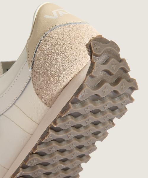 VANS(バンズ)の「VANS PREMIUM スタイル 152 ヘアリースエード / LX Style 152 HAIRY SUEDE MARSH VN0010VECCZ1(スニーカー・メンズ・オフホワイト・4.5/5/5.5/6/7/8/8.5/9/9.5/10/10.5)」の5枚目の写真