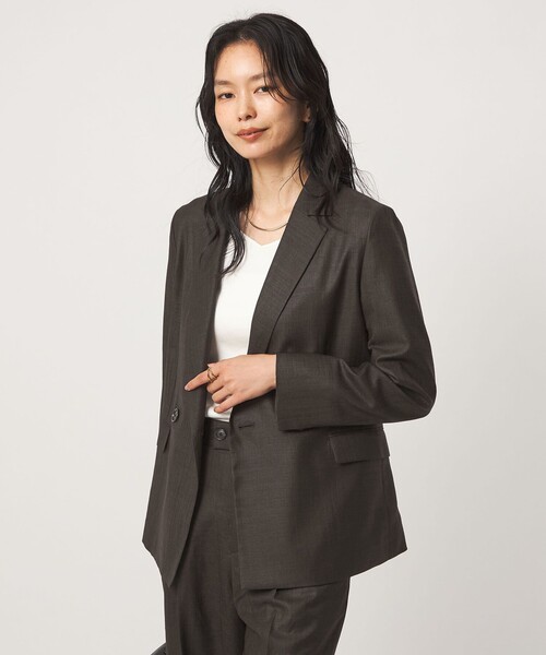 green label relaxing（グリーンレーベルリラクシング）の「［size SHORTあり］トリアセ ライト ダブルジャケット  UVカット 通気性（テーラードジャケット・レディース・ダークグレー/モカ・40/38/SHORT/36）」の9枚目の写真