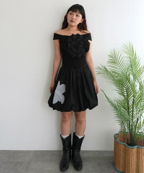 BLOOMING CHARM(ブルーミングチャーム)の「Big Flower Off shoulder Top(その他トップス・レディース・グリーン/ベージュ/ブラック・FREE)」の14枚目の写真