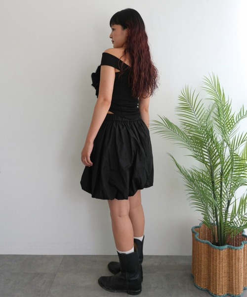BLOOMING CHARM(ブルーミングチャーム)の「Big Flower Off shoulder Top(その他トップス・レディース・グリーン/ベージュ/ブラック・FREE)」の17枚目の写真