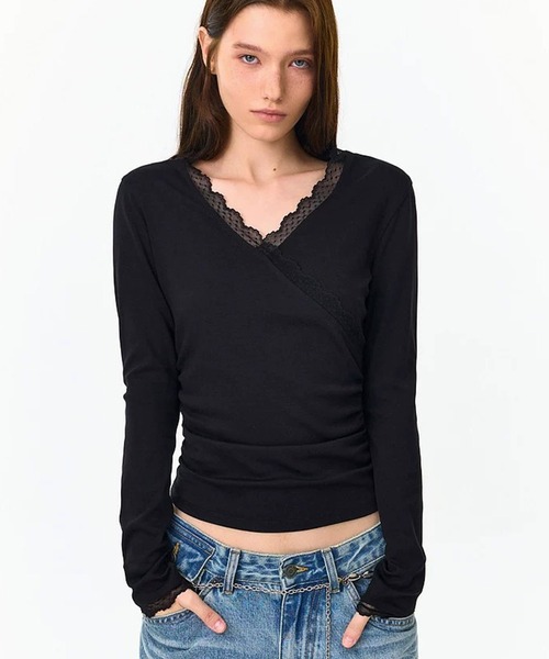 Fano Studios(ファノ ストゥディオズ)の「レースディテール カシュクールトップス FQ26S171【Fano Studios】【2026AW】(Tシャツ/カットソー・レディース・ブラック・S/M/L)」の1枚目の写真