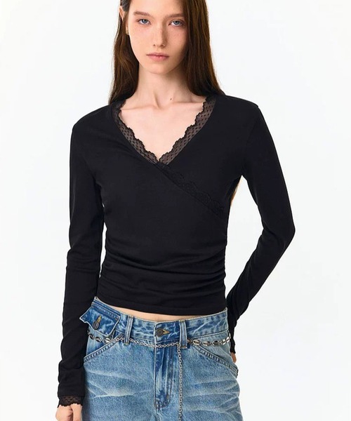 Fano Studios(ファノ ストゥディオズ)の「レースディテール カシュクールトップス FQ26S171【Fano Studios】【2026AW】(Tシャツ/カットソー・レディース・ブラック・S/M/L)」の4枚目の写真