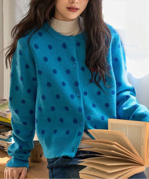 AsheKsha（アシクシャ）の「水玉柄ロゴ刺繍ニットカーディガン ショート丈 レディーストップス（カーディガン/ボレロ・レディース・ブルー・S/M）」の14枚目の写真