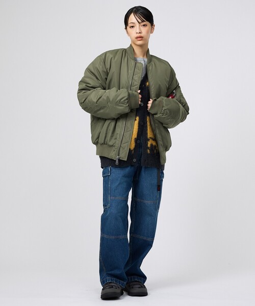 Alpha Industries(アルファインダストリーズ)の「【ALPHA / アルファ】MA-1 RELAXED FIT FLIGHT JACKET / オックスフォード リラックスフィット フライトジャケット / ユニセックス(ブルゾン・メンズ・カーキ/ブラック・XL/L/M)」の4枚目の写真