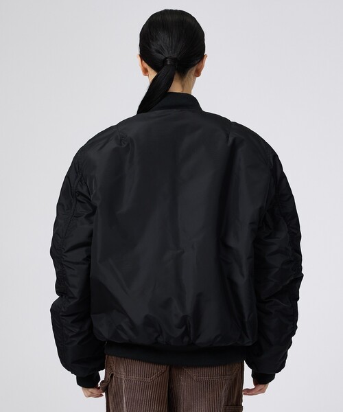 Alpha Industries(アルファインダストリーズ)の「【ALPHA / アルファ】MA-1 RELAXED FIT FLIGHT JACKET / オックスフォード リラックスフィット フライトジャケット / ユニセックス(ブルゾン・メンズ・カーキ/ブラック・XL/L/M)」の11枚目の写真