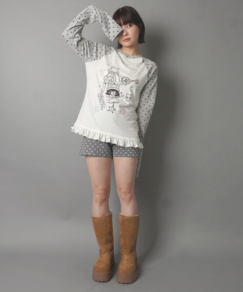 SPINNS(スピンズ)の「長袖ラグランカットソー/ドット/フリル/ガールイラスト/ドリームコア(Tシャツ/カットソー・レディース・オフホワイト/チャコール・ONESIZE)」の16枚目の写真