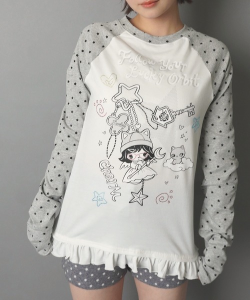 SPINNS(スピンズ)の「長袖ラグランカットソー/ドット/フリル/ガールイラスト/ドリームコア(Tシャツ/カットソー・レディース・オフホワイト/チャコール・ONESIZE)」の11枚目の写真