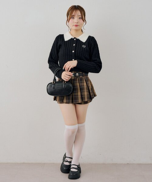continuer de NICE CLAUP（コンティニューデナイスクラップ）の「衿フェザーケーブルポロニット（ニット/セーター・レディース・グレー/ブラック/アイボリー/ボルドー・FREE）」の7枚目の写真