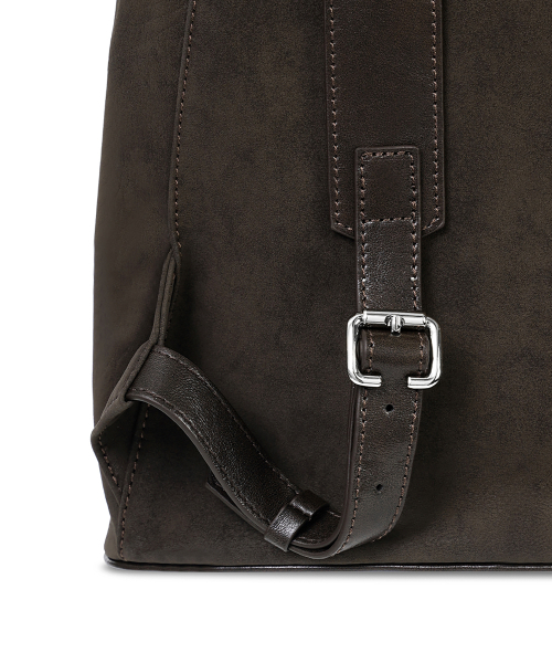 FENNEC（フェネック）の「SOTY BACKPACK - NUBUCK BROWN（バックパック/リュック・レディース・その他・FREE）」の8枚目の写真