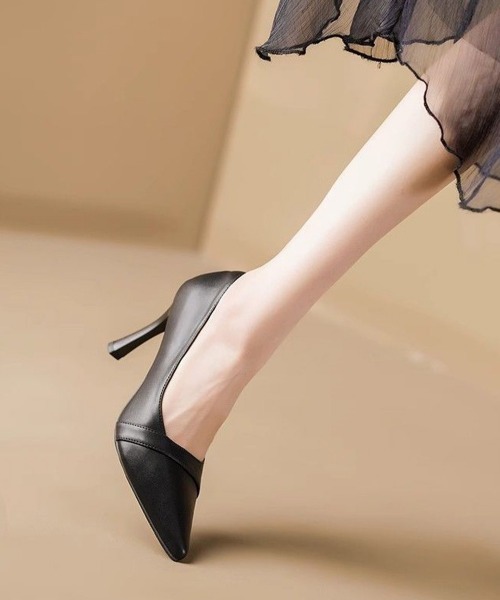 Miniministore（ミニミニストア）の「ポインテッドトゥ パンプス 選べるヒール（パンプス・レディース・ブラック系2/ブラック系1・25.0cm/24.5cm/24.0cm/23.5cm/23.0cm/22.5cm）」の4枚目の写真