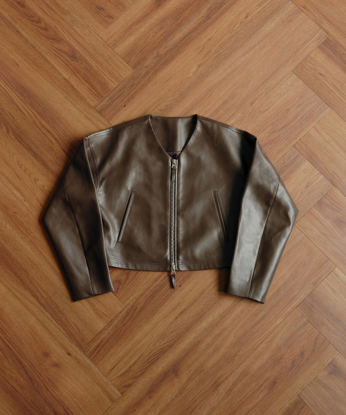 Yuje（ユジェ）の「MONO LEATHER JACKET (2color)（ライダースジャケット・レディース・ブラウン/ブラック・FREE）」の3枚目の写真