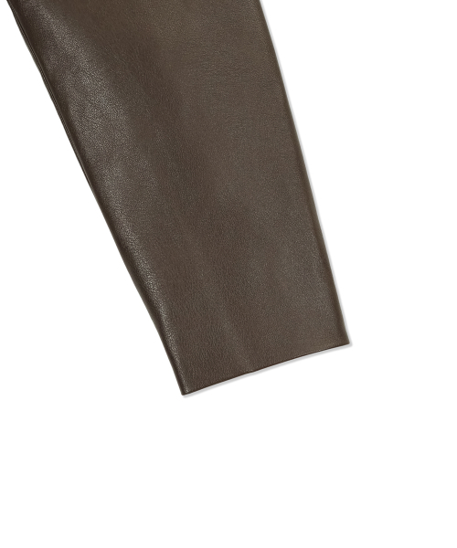 Yuje（ユジェ）の「MONO LEATHER JACKET (2color)（ライダースジャケット・レディース・ブラウン/ブラック・FREE）」の8枚目の写真