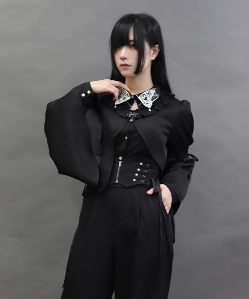 NIBBLE POISON(ニブルポイズン)の「フレアスリーブボレロJK(ベスト・レディース・ブラック/ワイン・MEDIUM)」の9枚目の写真