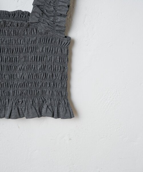 DISCOAT(ディスコート)の「【Noka】カットギャザーフリルベスト《WEB限定》(Tシャツ/カットソー・レディース・ブラウン/グレー/ブラック・FREE)」の14枚目の写真