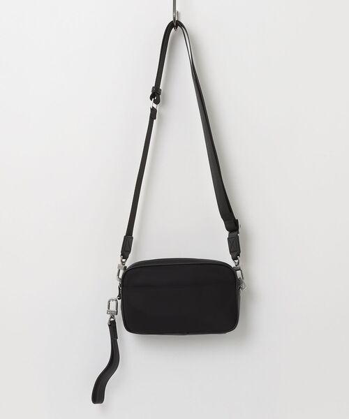 Guess（ゲス）の「MILANO Camera Bag S ショルダーバッグ カメラバッグ（ショルダーバッグ・メンズ・ブラック・ONE SIZE）」の14枚目の写真