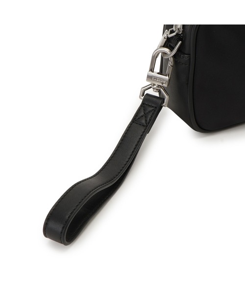 Guess（ゲス）の「MILANO Camera Bag S ショルダーバッグ カメラバッグ（ショルダーバッグ・メンズ・ブラック・ONE SIZE）」の8枚目の写真